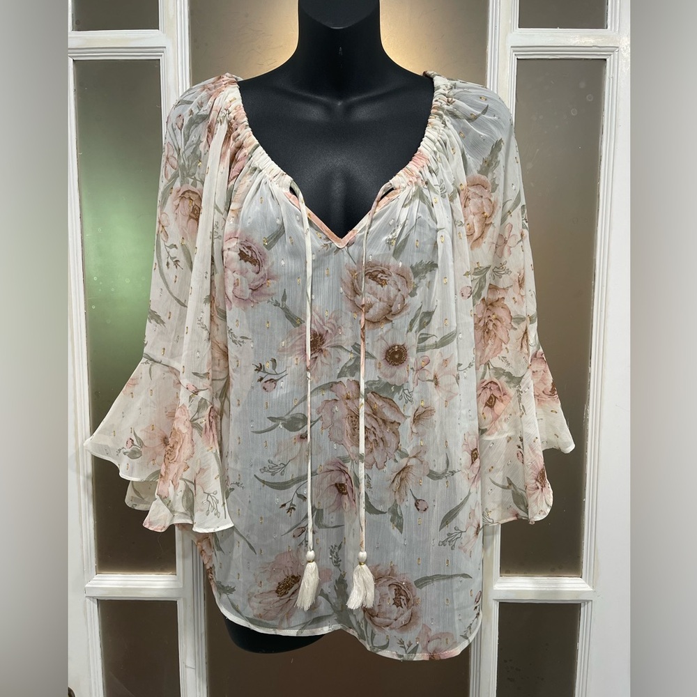 Love Stitch pretty blouse Sz S